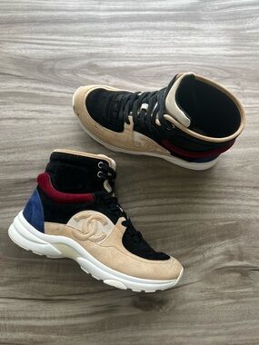 $1,300 CHANEL CC Logo Suede Sneaker Size 7 (EU 37.5) Womens